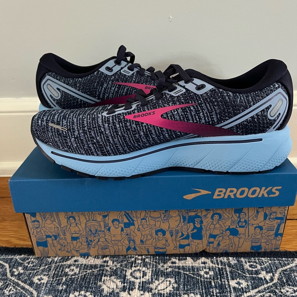Brooks ghost 14 running shoes